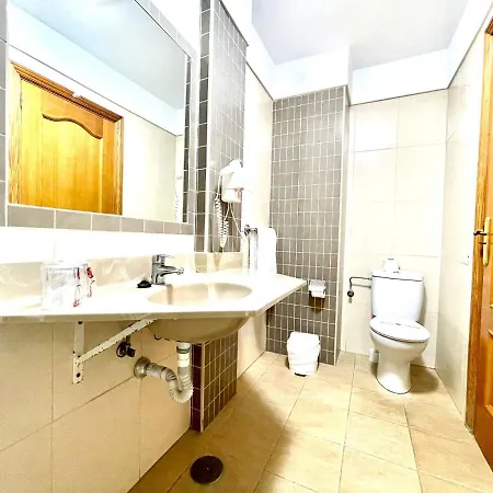 Long Studio, High Floor, Wifi, Rooftop Pool, 250m To The Beach In Puerto De La Cruz * Puerto de la Cruz (Tenerife)