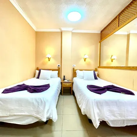 Long Studio, High Floor, Wifi, Rooftop Pool, 250m To The Beach In Puerto De La Cruz Puerto de la Cruz (Tenerife)