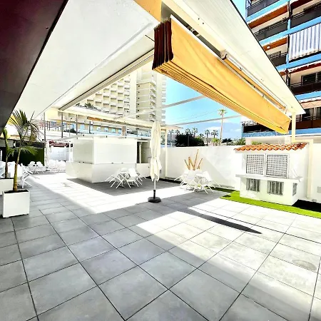 Long Studio, High Floor, Wifi, Rooftop Pool, 250m To The Beach In Puerto De La Cruz *