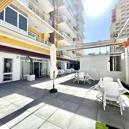 Long Studio, High Floor, Wifi, Rooftop Pool, 250m To The Beach In Puerto De La Cruz Apartamento Puerto de la Cruz (Tenerife)