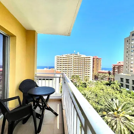 Apartment Long Studio, High Floor, Wifi, Rooftop Pool, 250m To The Beach In Puerto De La Cruz *