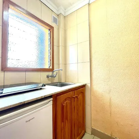 Long Studio, High Floor, Wifi, Rooftop Pool, 250m To The Beach In Puerto De La Cruz *